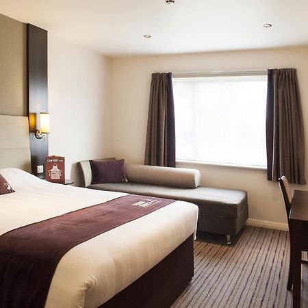 Premier Inn Merthyr Tydfil Buitenkant foto