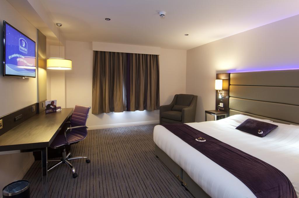 Premier Inn Merthyr Tydfil Buitenkant foto