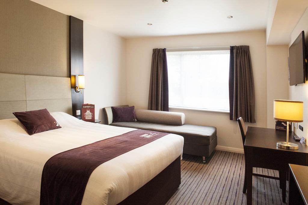 Premier Inn Merthyr Tydfil Buitenkant foto