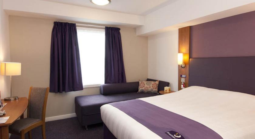 Premier Inn Merthyr Tydfil Buitenkant foto