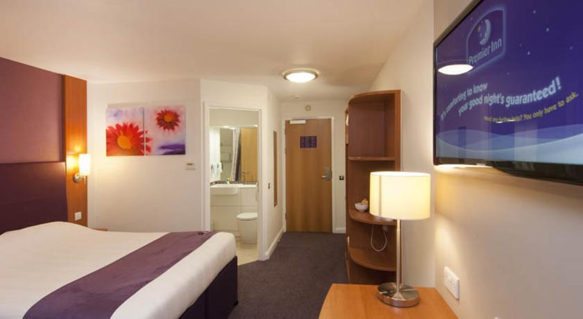 Premier Inn Merthyr Tydfil Buitenkant foto