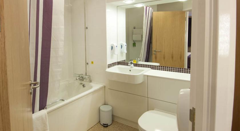 Premier Inn Merthyr Tydfil Buitenkant foto