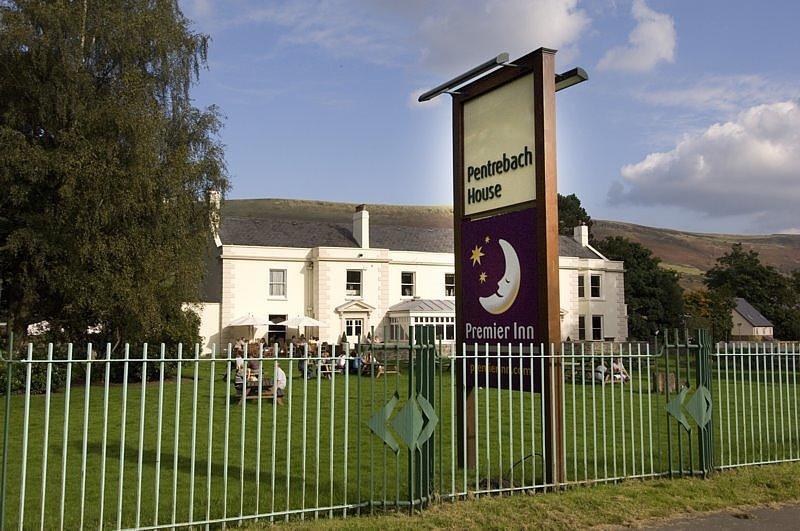 Premier Inn Merthyr Tydfil Buitenkant foto