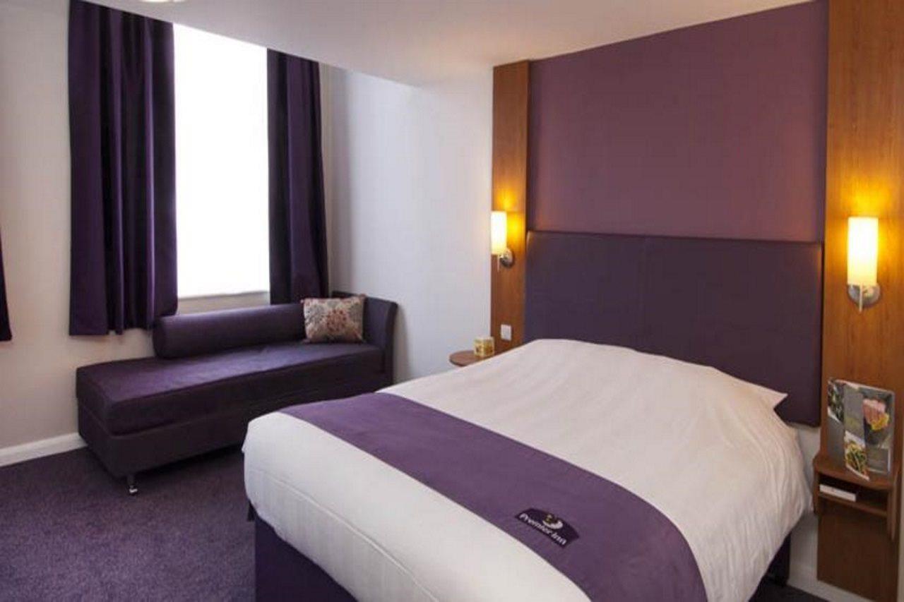 Premier Inn Merthyr Tydfil Buitenkant foto