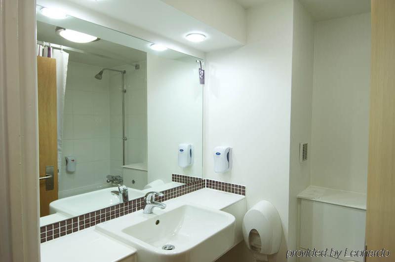 Premier Inn Merthyr Tydfil Buitenkant foto