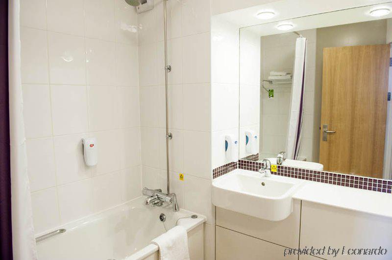 Premier Inn Merthyr Tydfil Buitenkant foto
