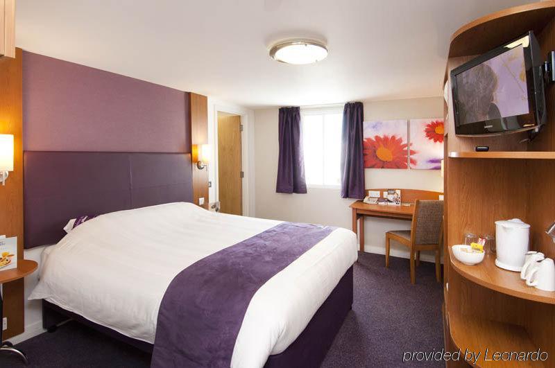 Premier Inn Merthyr Tydfil Buitenkant foto